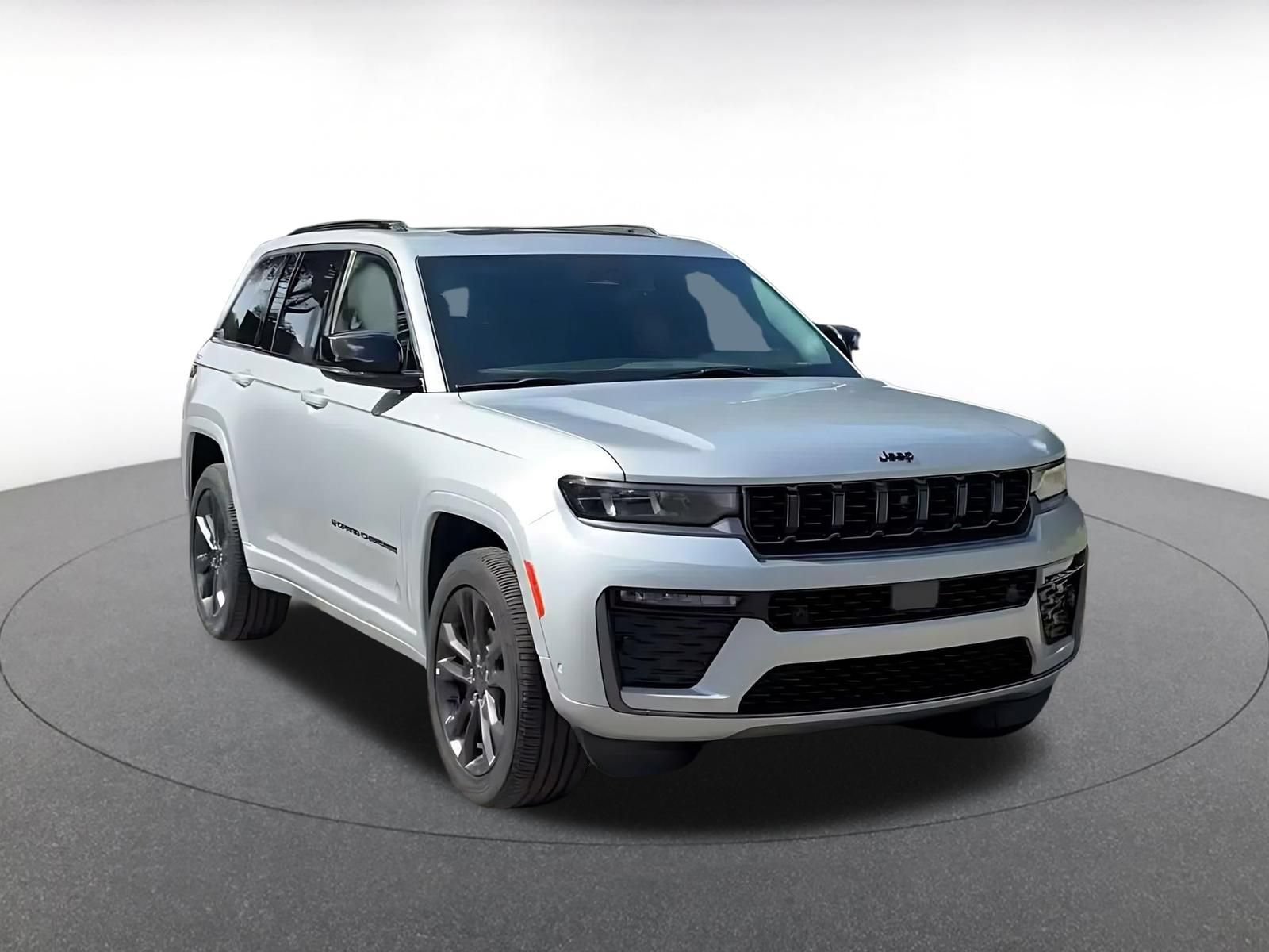 Used 2026 Jeep Grand Cherokee Limited AWD/4WD image 3