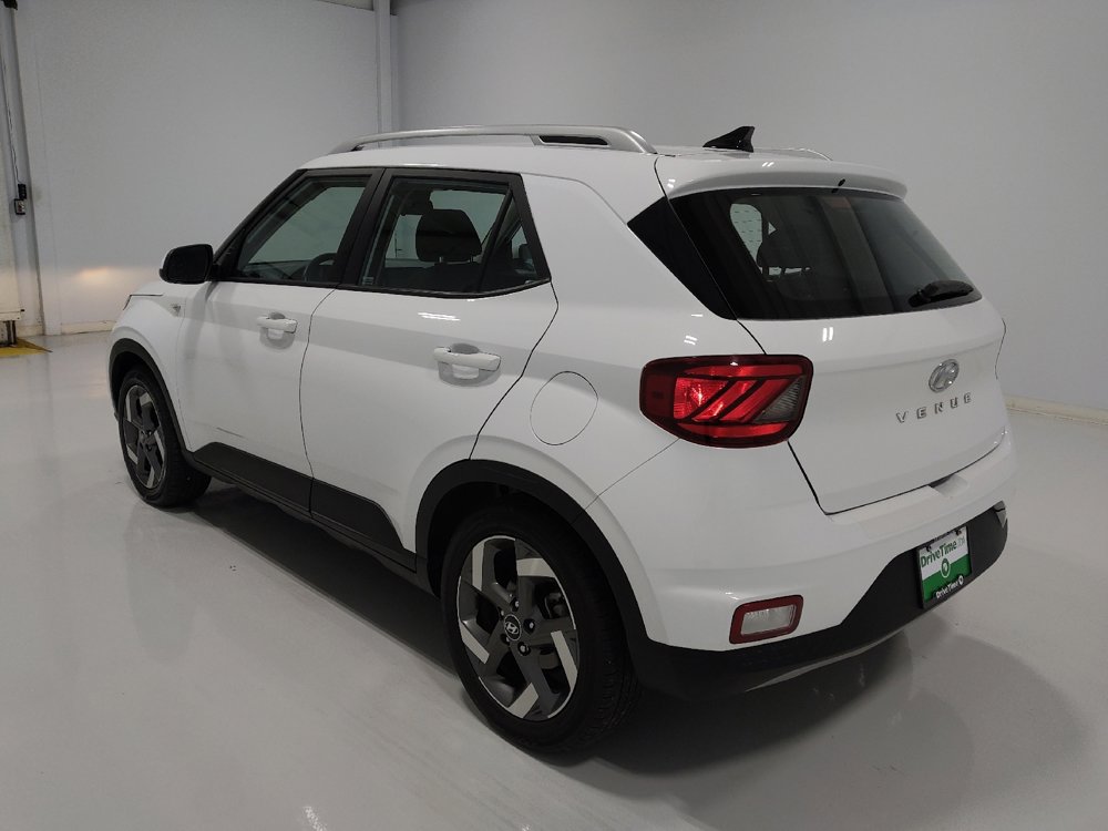 Used 2022 Hyundai Venue SEL image 5