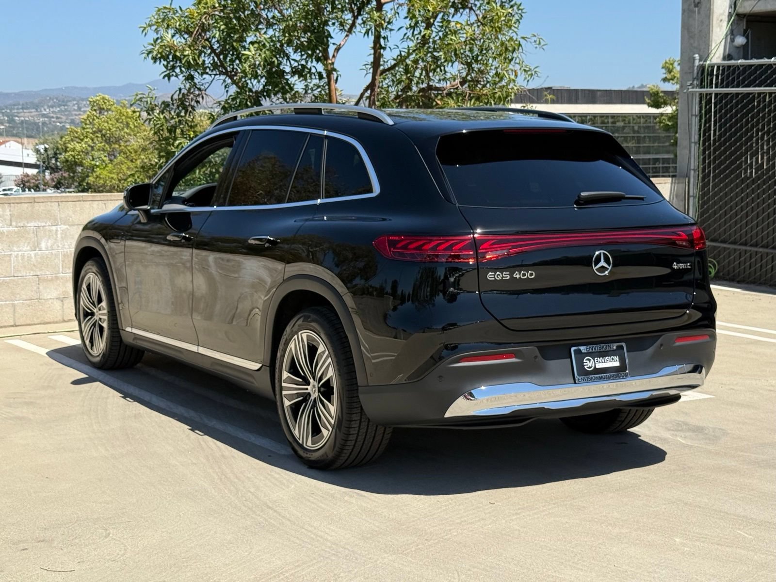 New 2026 Mercedes-Benz EQS 400 4MATIC SUV image 8