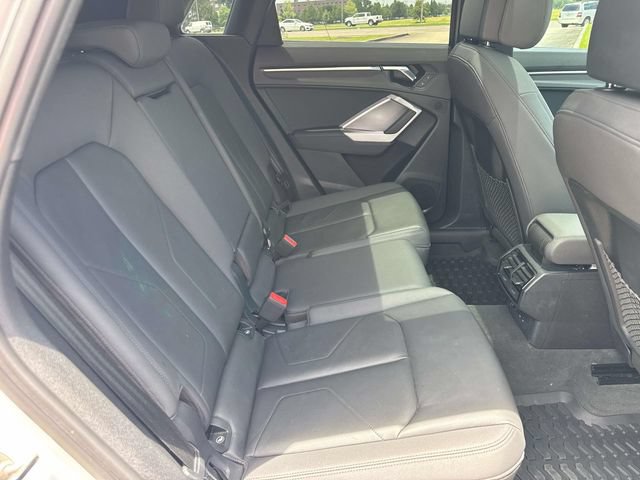 Used 2020 Audi Q3 2.0T Premium w/ Convenience Package AWD/4WD image 14