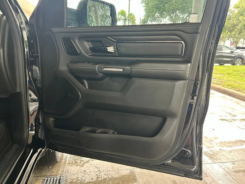 Used 2024 RAM 1500 Limited AWD/4WD image 34