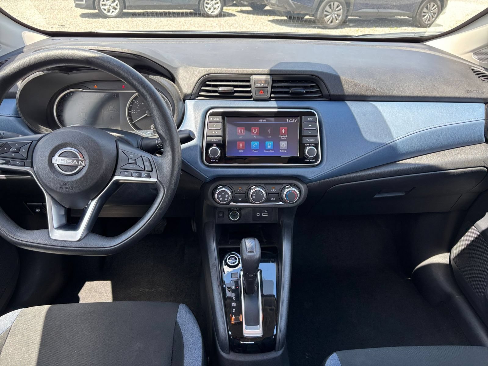 Used 2025 Nissan Versa SV FWD image 17