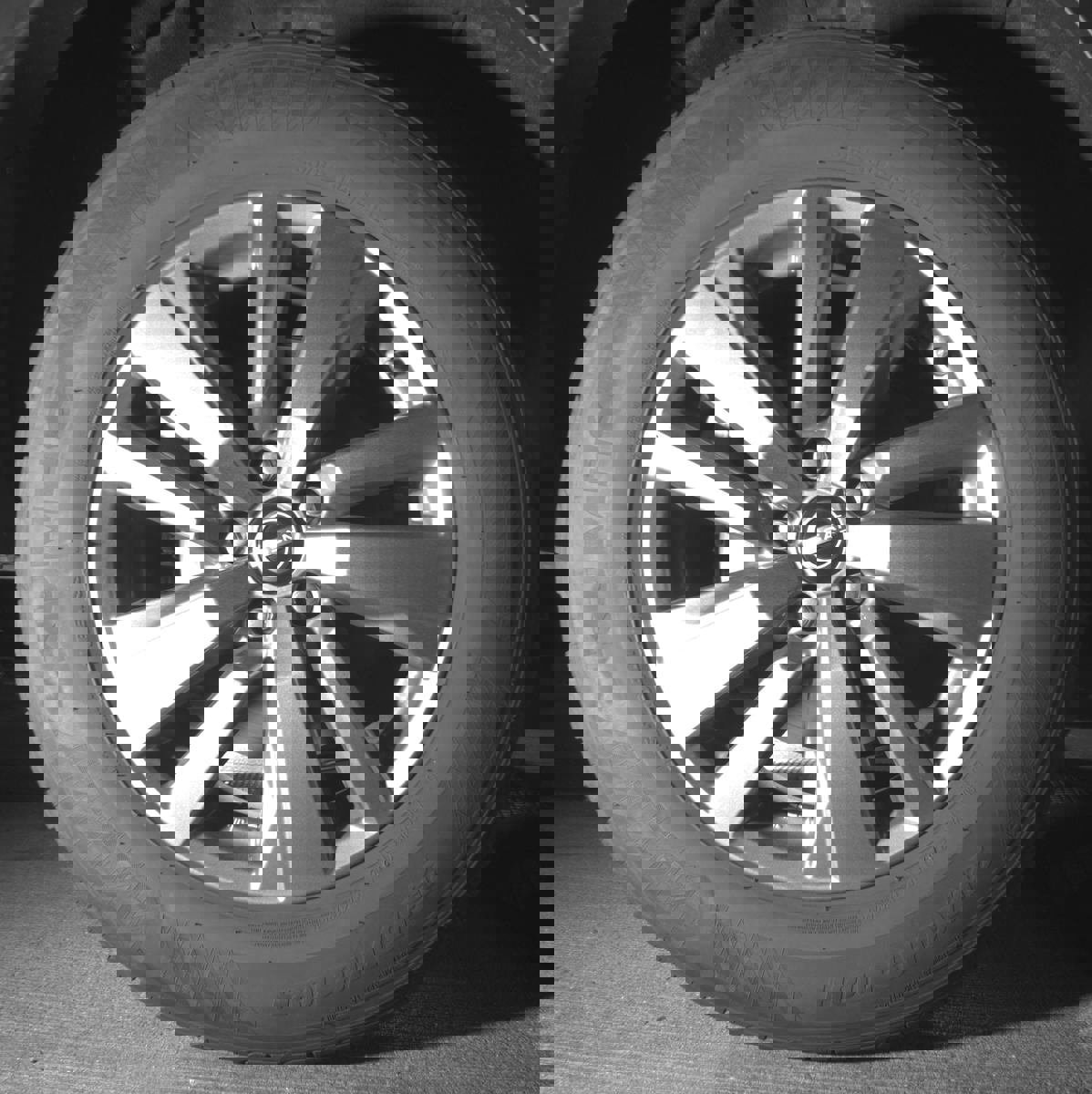 Used 2025 Nissan Pathfinder SV image 12