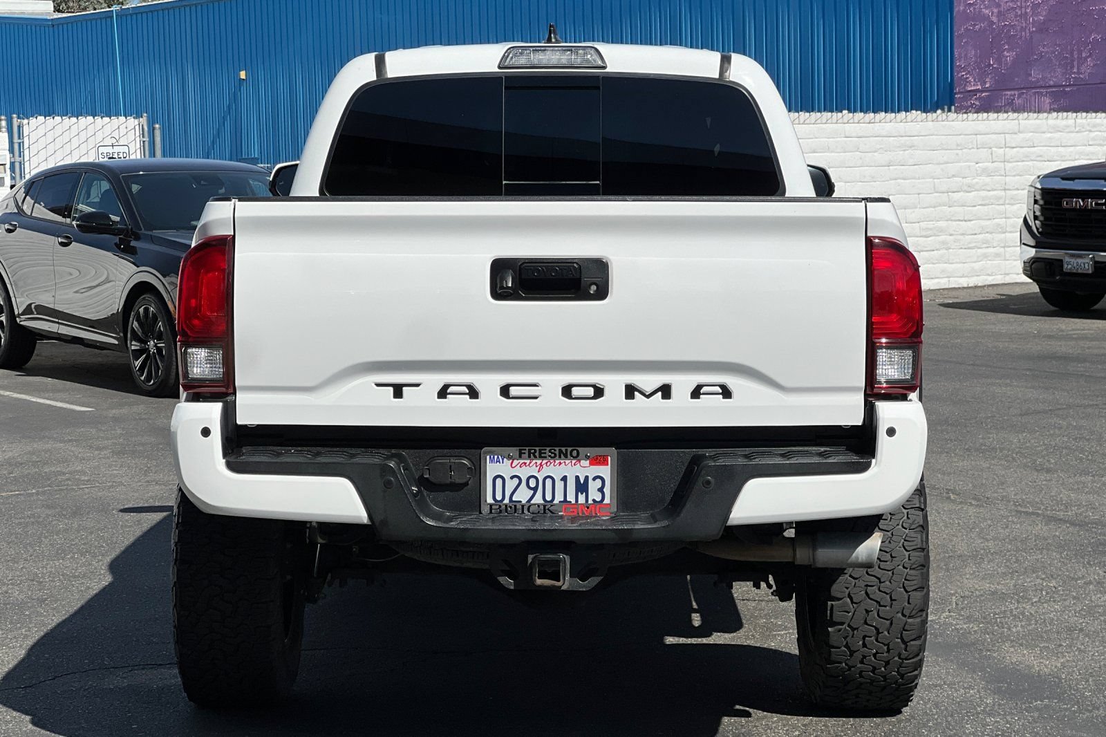 Used 2019 Toyota Tacoma TRD Off-Road w/ TRD Premium Off Road Package AWD/4WD image 5
