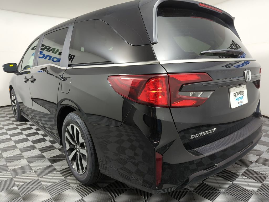 New 2026 Honda Odyssey EX-L image 3