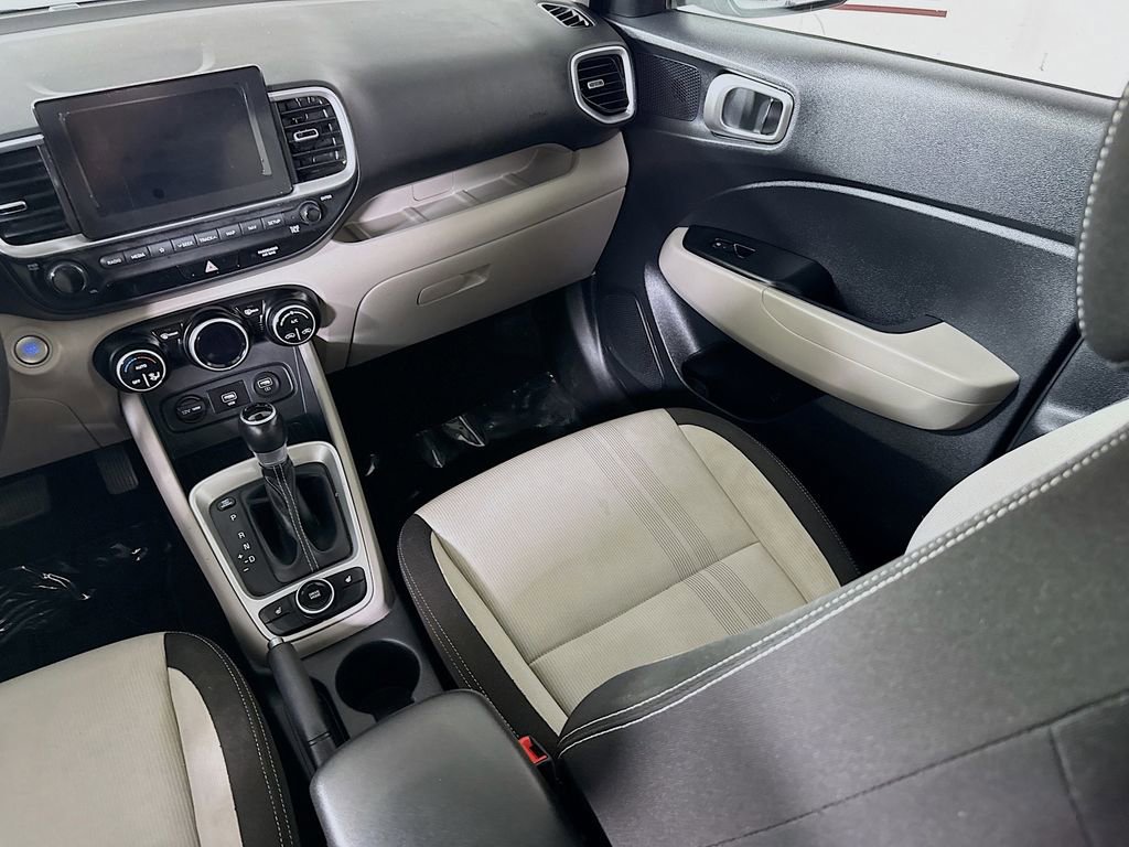 Used 2020 Hyundai Venue SEL w/ Convenience + Premium Package image 26