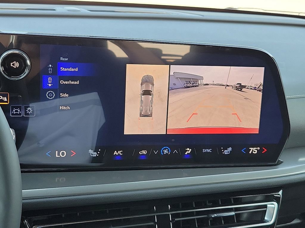 New 2026 Chevrolet Traverse LT w/ Driver Confidence Package image 17