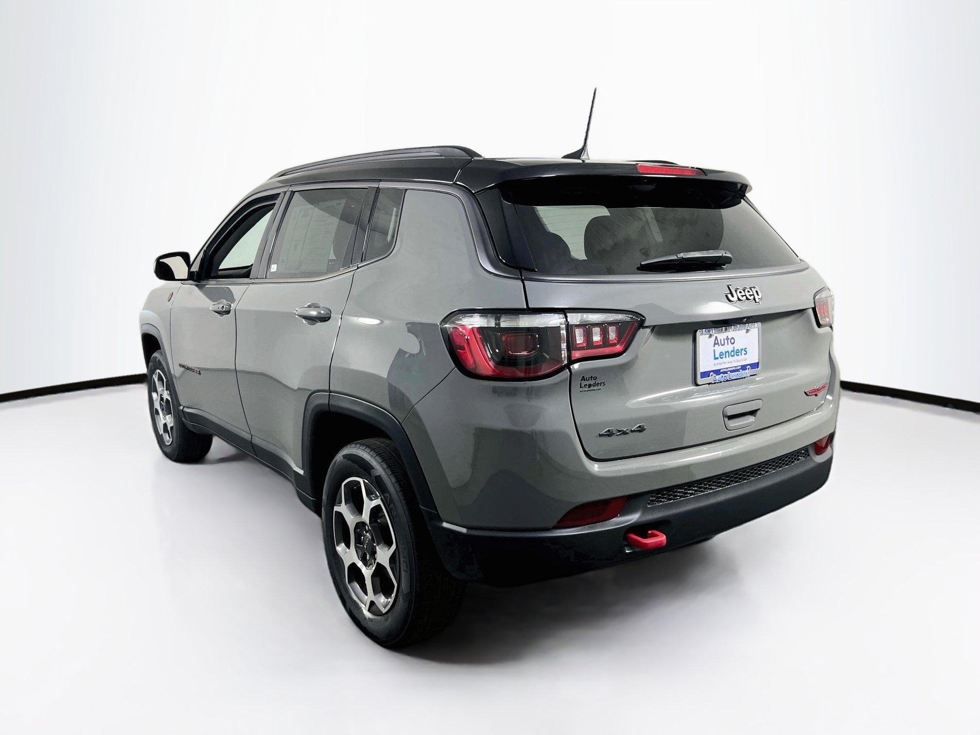 Used 2022 Jeep Compass Trailhawk w/ Trailhawk Convenience Group AWD/4WD image 7