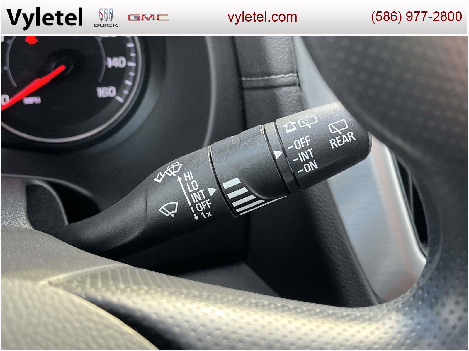 Used 2023 GMC Terrain SLE w/ Driver Convenience Package image 30