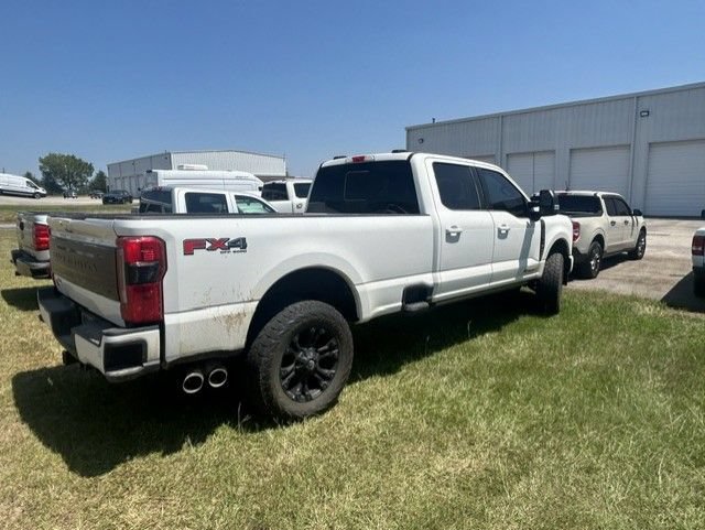 Used 2025 Ford F350 Platinum AWD/4WD image 3