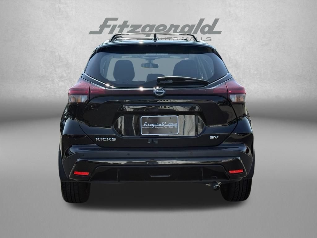 Used 2023 Nissan Kicks SV w/ Exterior Package FWD image 8