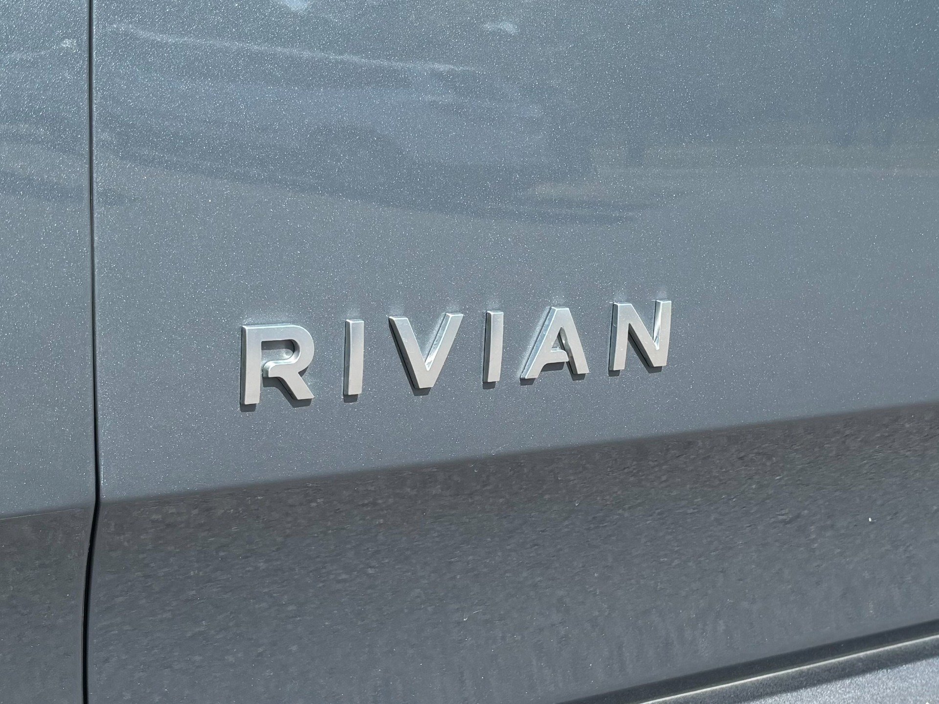 Used 2024 Rivian R1S Adventure Dual AWD/4WD image 46