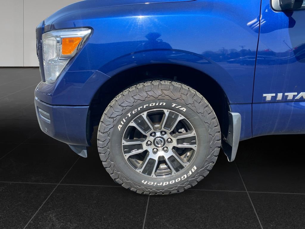 Used 2021 Nissan Titan SV w/ SV Convenience Package AWD/4WD image 9