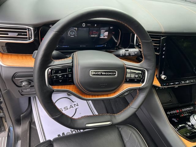 Used 2023 Jeep Grand Wagoneer Series III AWD/4WD image 13