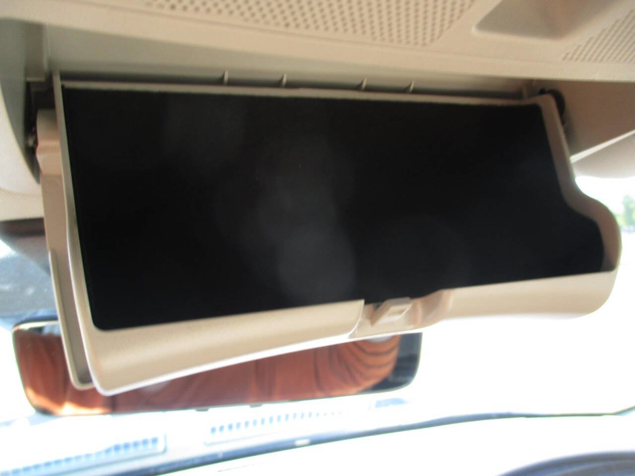 Used 2023 Nissan Armada Platinum w/ Captain's Chairs Package image 30