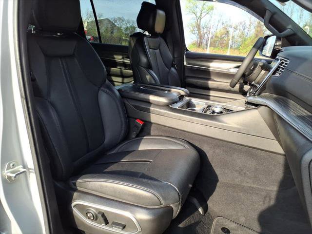 Used 2024 Jeep Wagoneer Series II w/ Premium Group I AWD/4WD image 9