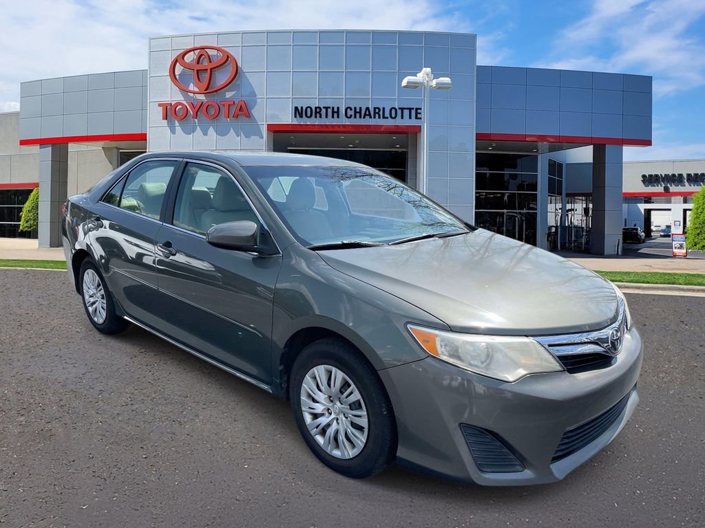 Used 2012 Toyota Camry LE video 2