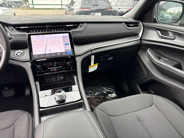 New 2027 Jeep Grand Cherokee Laredo X AWD/4WD image 14