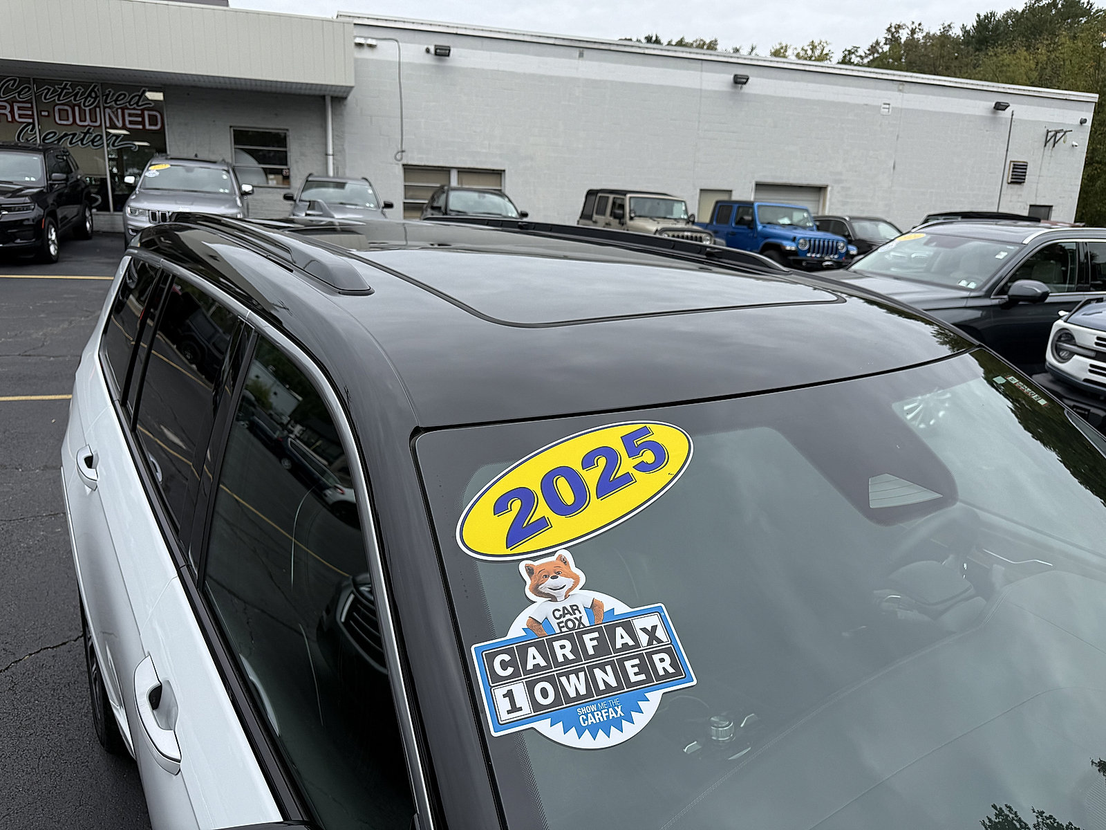 Certified 2025 Jeep Grand Cherokee L Summit AWD/4WD image 8