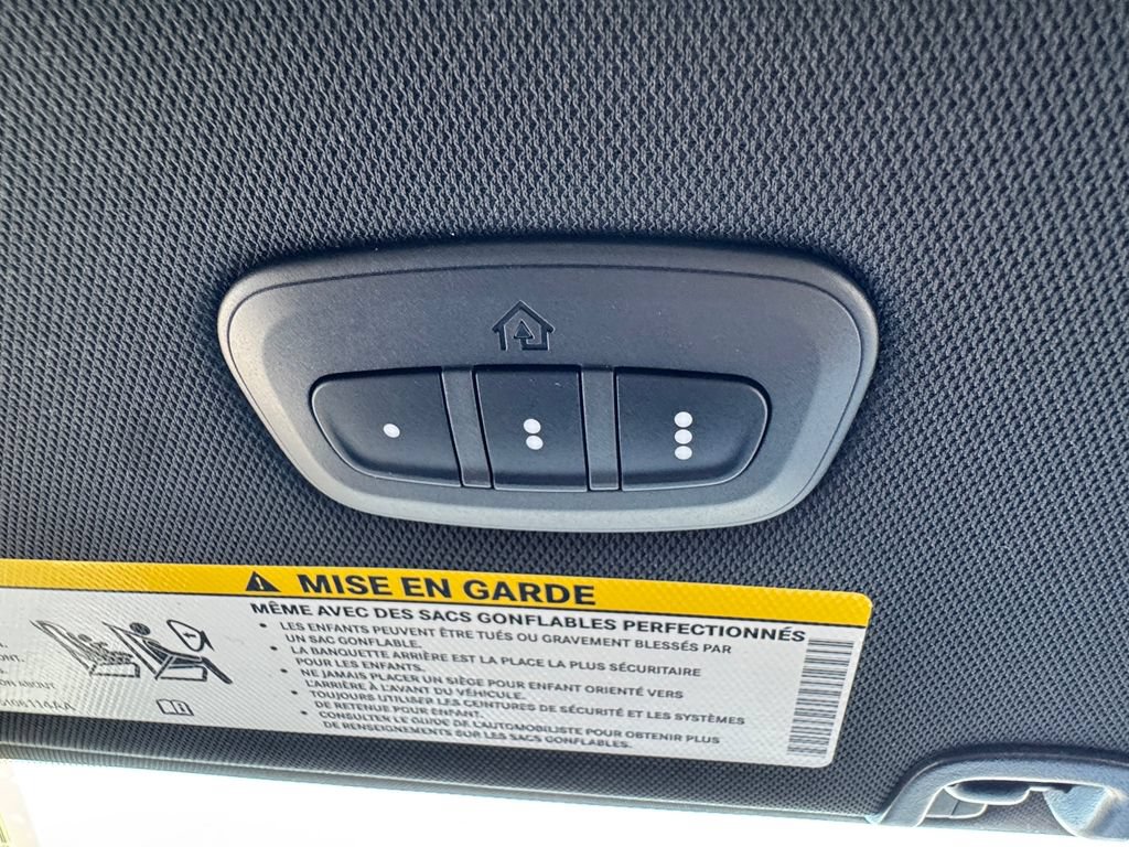 New 2027 Chrysler Pacifica Limited FWD image 26