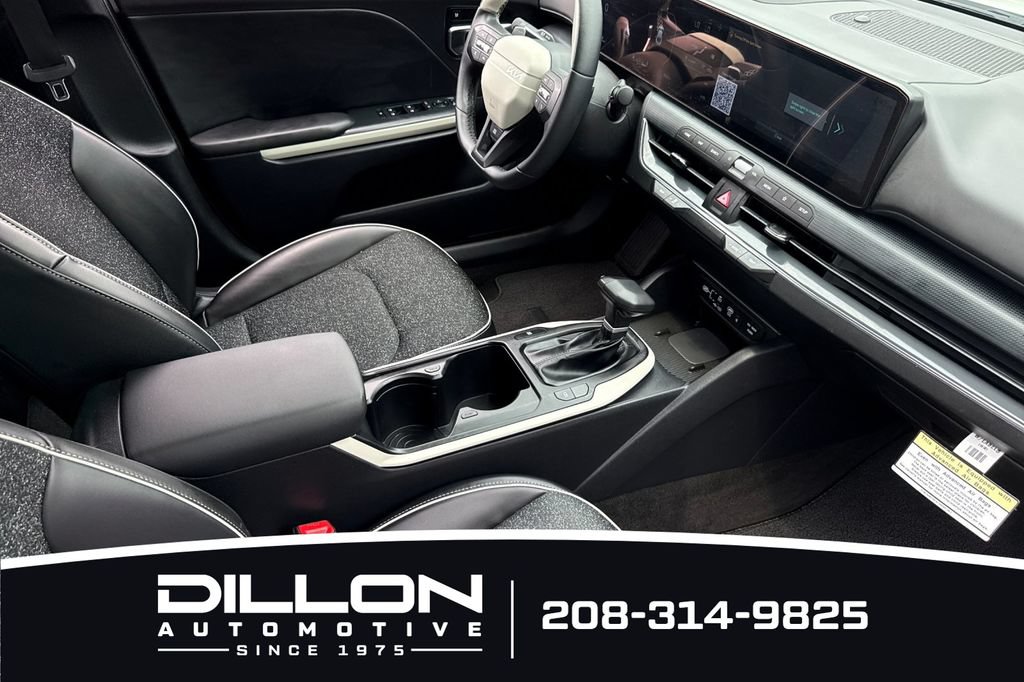 Certified 2025 Kia K4 GT-Line Turbo FWD image 17