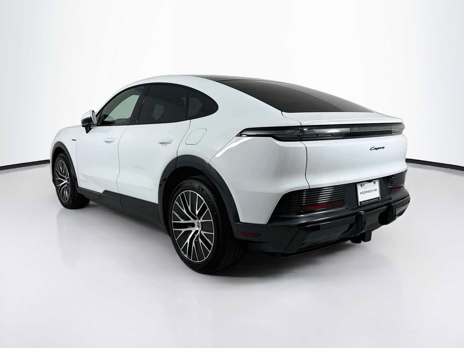 New 2026 Porsche Cayenne Electric Coupe AWD/4WD image 3