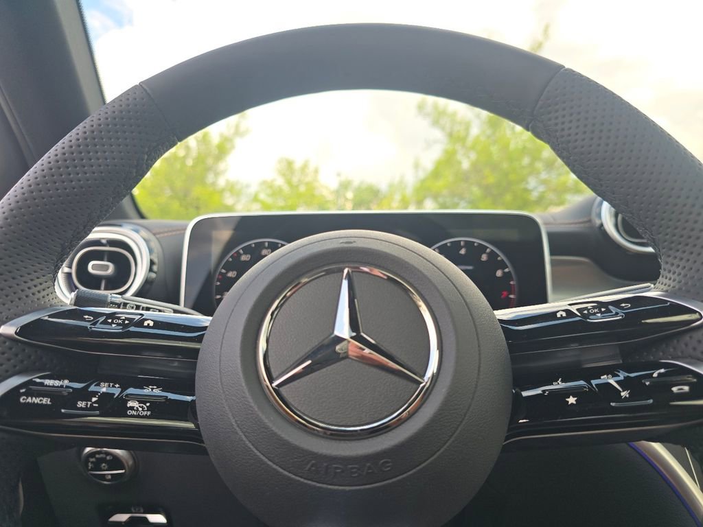 New 2026 Mercedes-Benz GLC 300 4MATIC image 29