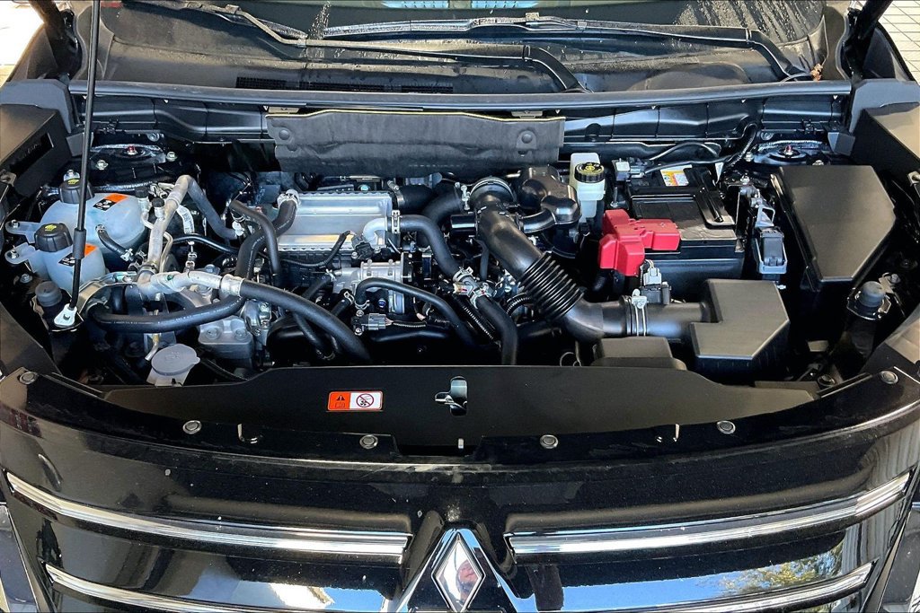 New 2026 Mitsubishi Outlander SE FWD image 11