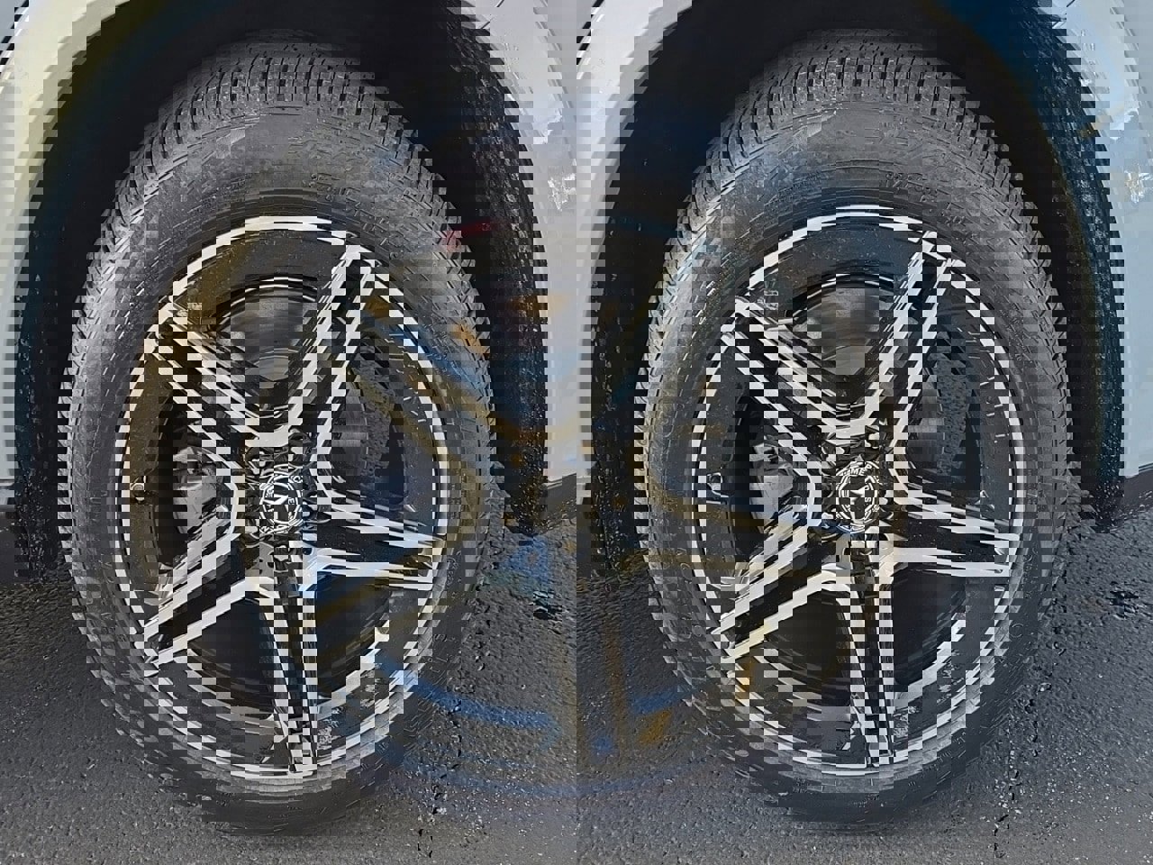 New 2026 Mercedes-Benz GLS 450 4MATIC image 9