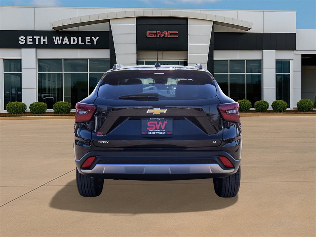 Used 2024 Chevrolet Trax LT w/ Driver Confidence Package image 6