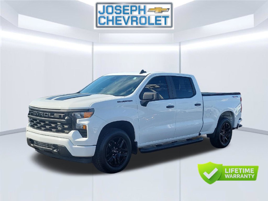 Used 2024 Chevrolet Silverado 1500 Custom w/ Rally Edition AWD/4WD image 2