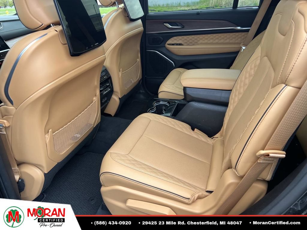 Used 2023 Jeep Grand Cherokee L Summit w/ Rear Seat Video Group I AWD/4WD image 13