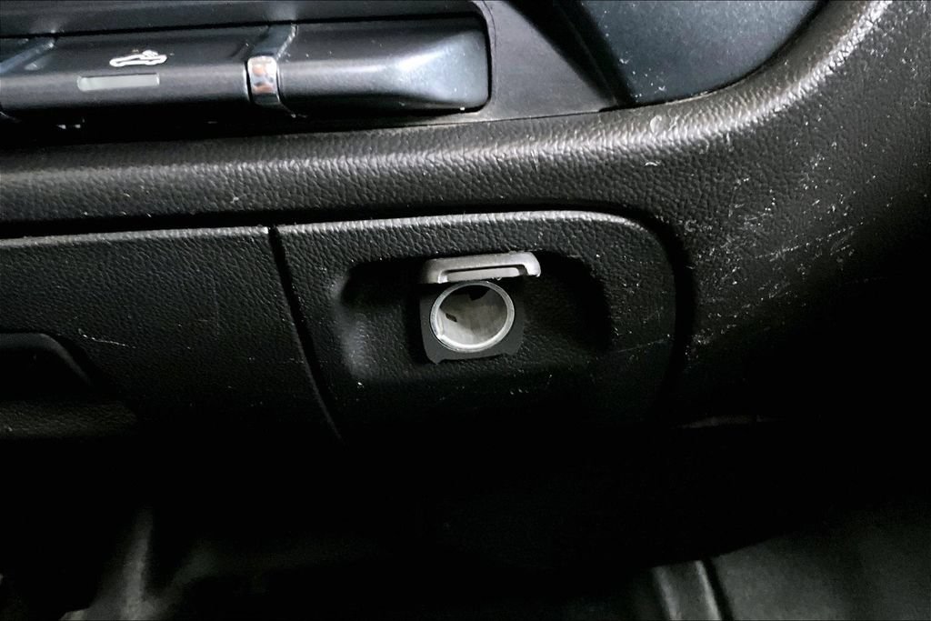 Used 2018 GMC Sierra 1500 2WD Regular Cab image 16