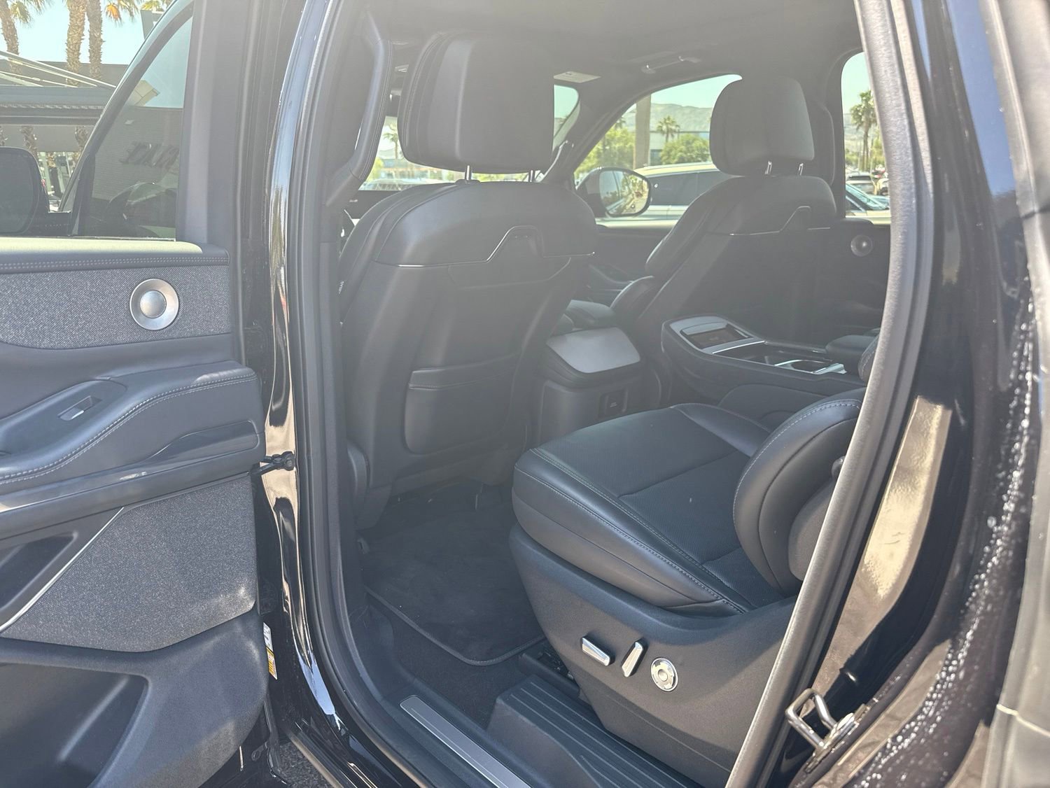 Used 2026 Lincoln Navigator L Reserve w/ Jet Appearance Package AWD/4WD image 16