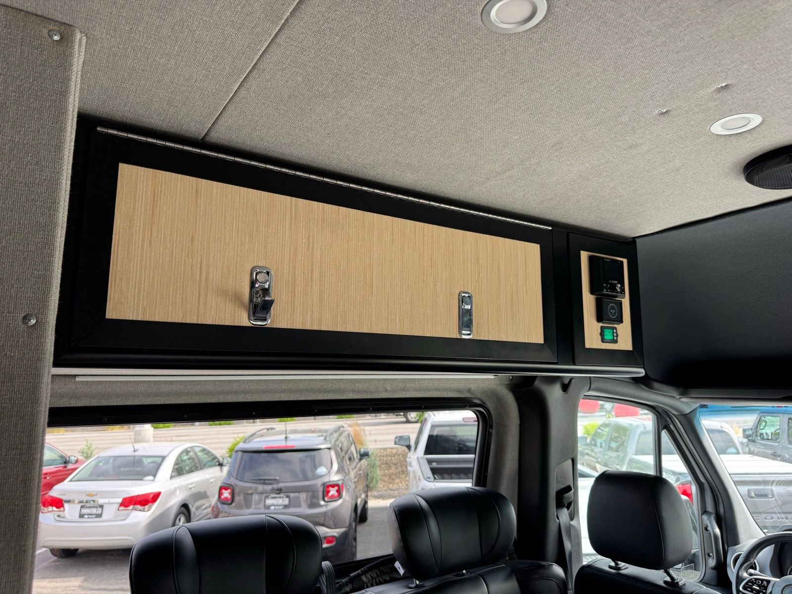 Used 2020 Mercedes-Benz Sprinter 2500 image 27