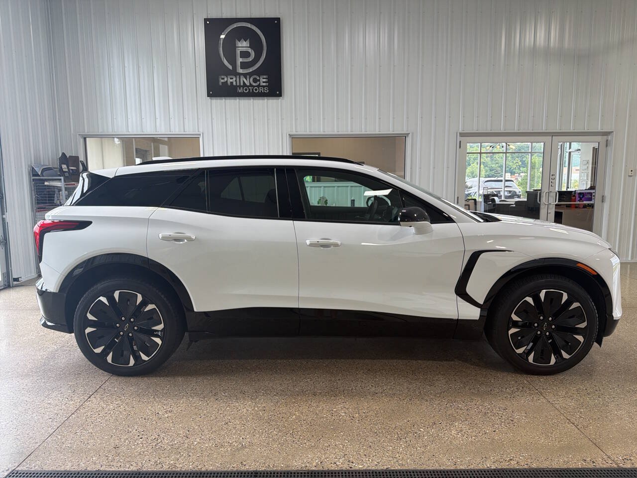Used 2024 Chevrolet Blazer EV RS AWD/4WD image 6