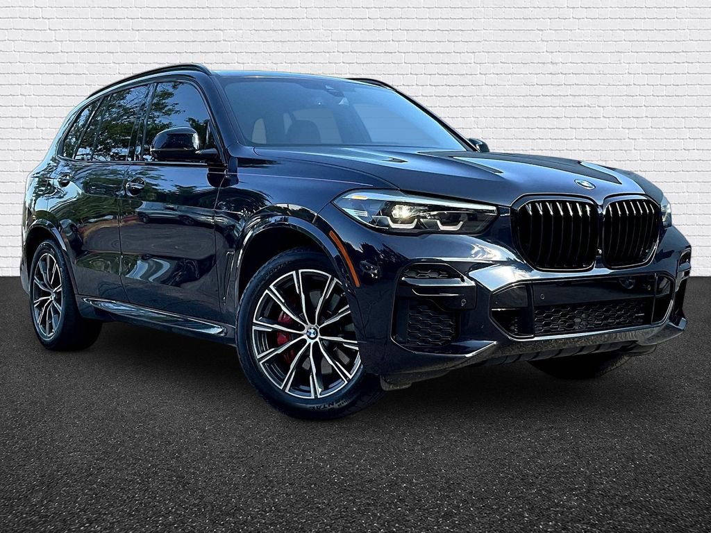 Used 2022 BMW X5 xDrive40i w/ M Sport Package AWD/4WD image 3