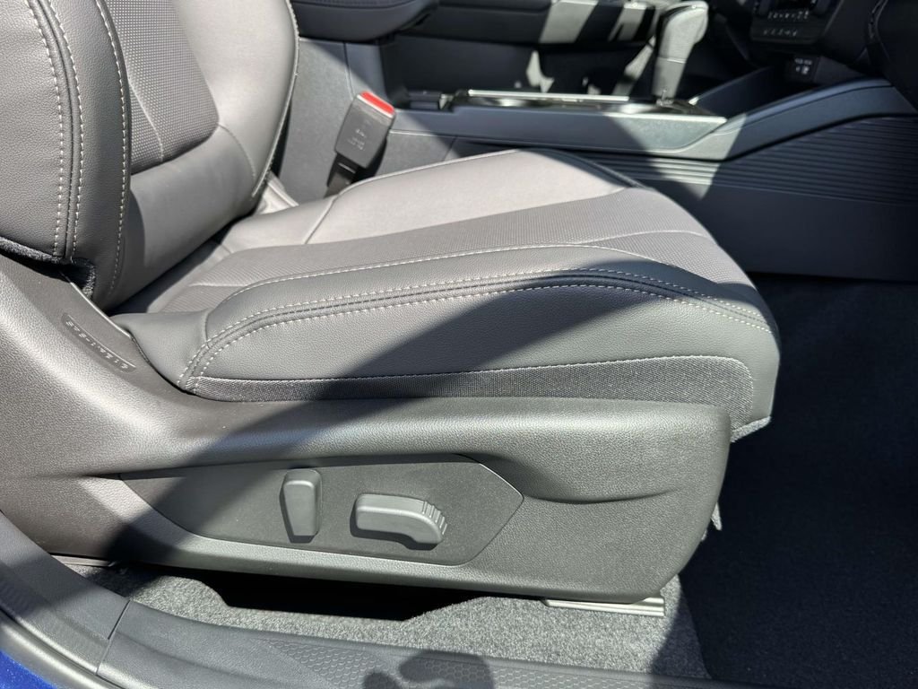 New 2026 Subaru Outback Limited AWD/4WD image 9