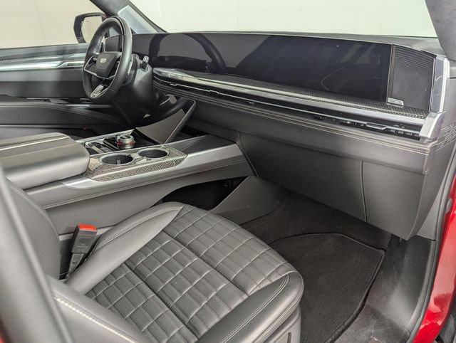 Used 2025 Cadillac Escalade V image 31