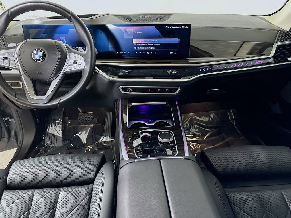 Used 2024 BMW X7 xDrive40i image 18