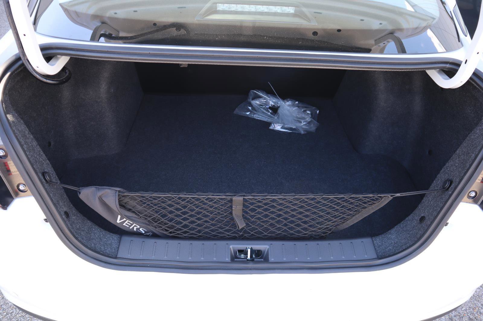 Used 2025 Nissan Versa S w/ Trunk Package image 36