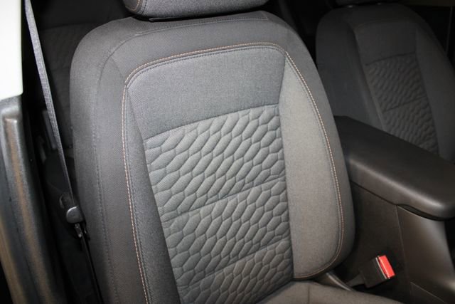 Used 2020 Chevrolet Equinox LT w/ Driver Convenience Package FWD image 29
