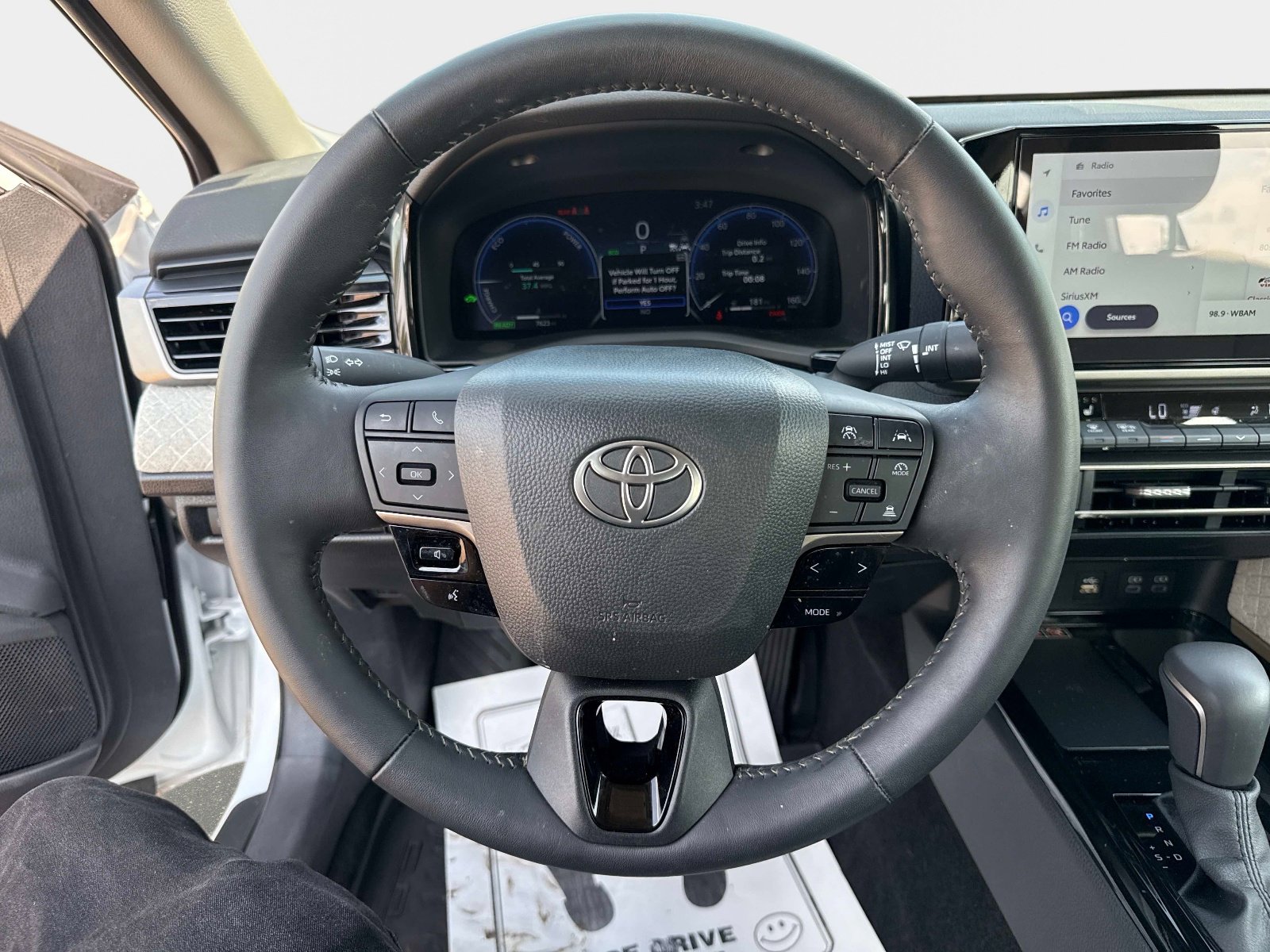 Used 2026 Toyota Camry XLE FWD image 25