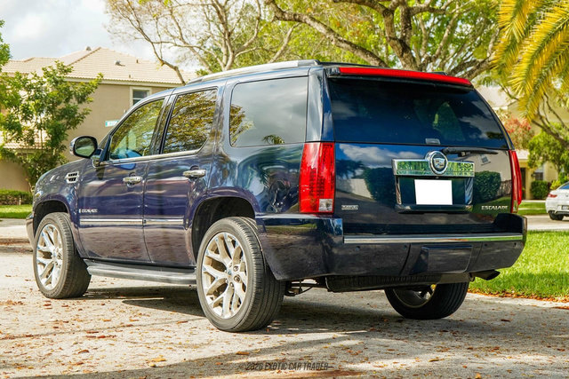 Used 2009 Cadillac Escalade AWD image 6