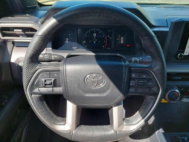 Used 2024 Toyota Tacoma SR5 AWD/4WD image 31
