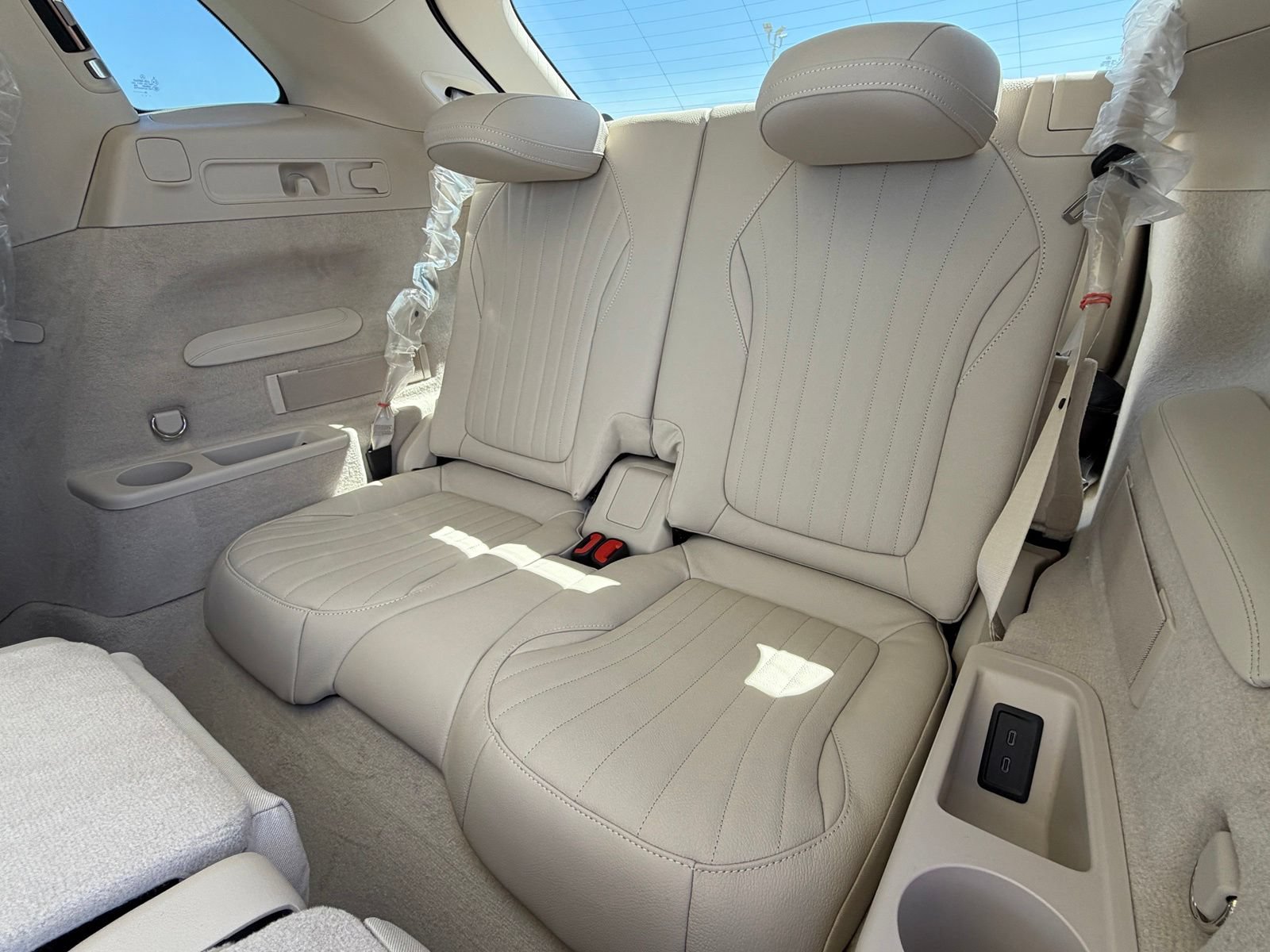 New 2026 Mercedes-Benz EQS 400 4MATIC SUV image 29