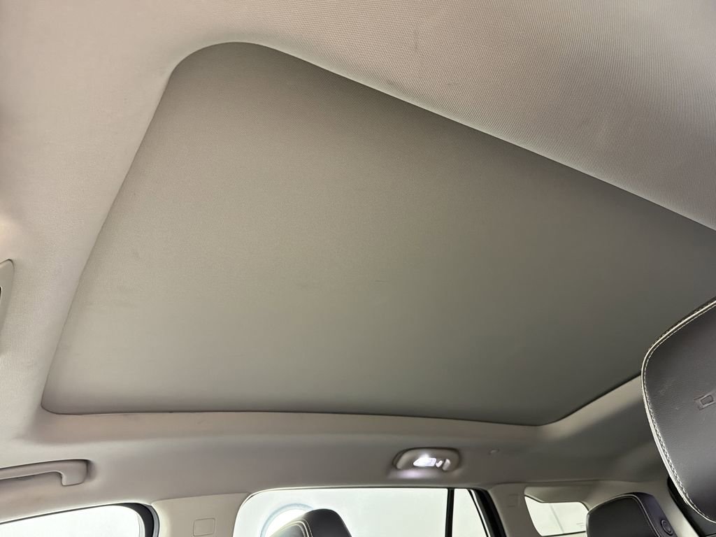 Used 2018 GMC Terrain Denali w/ Advanced Safety Package image 33