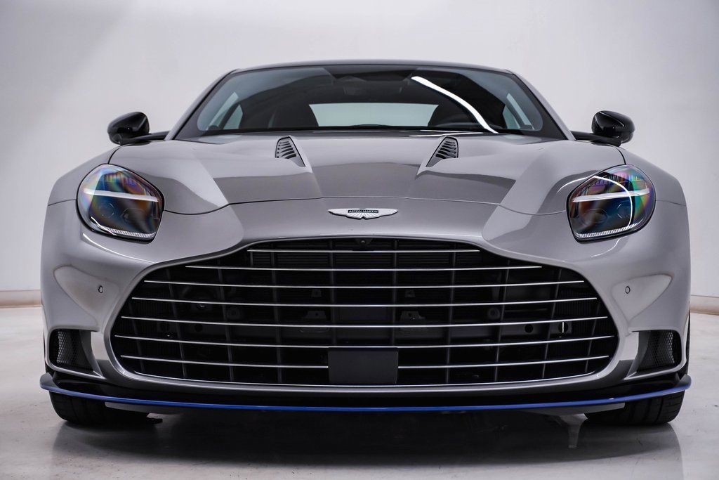 New 2025 Aston Martin Vanquish image 5