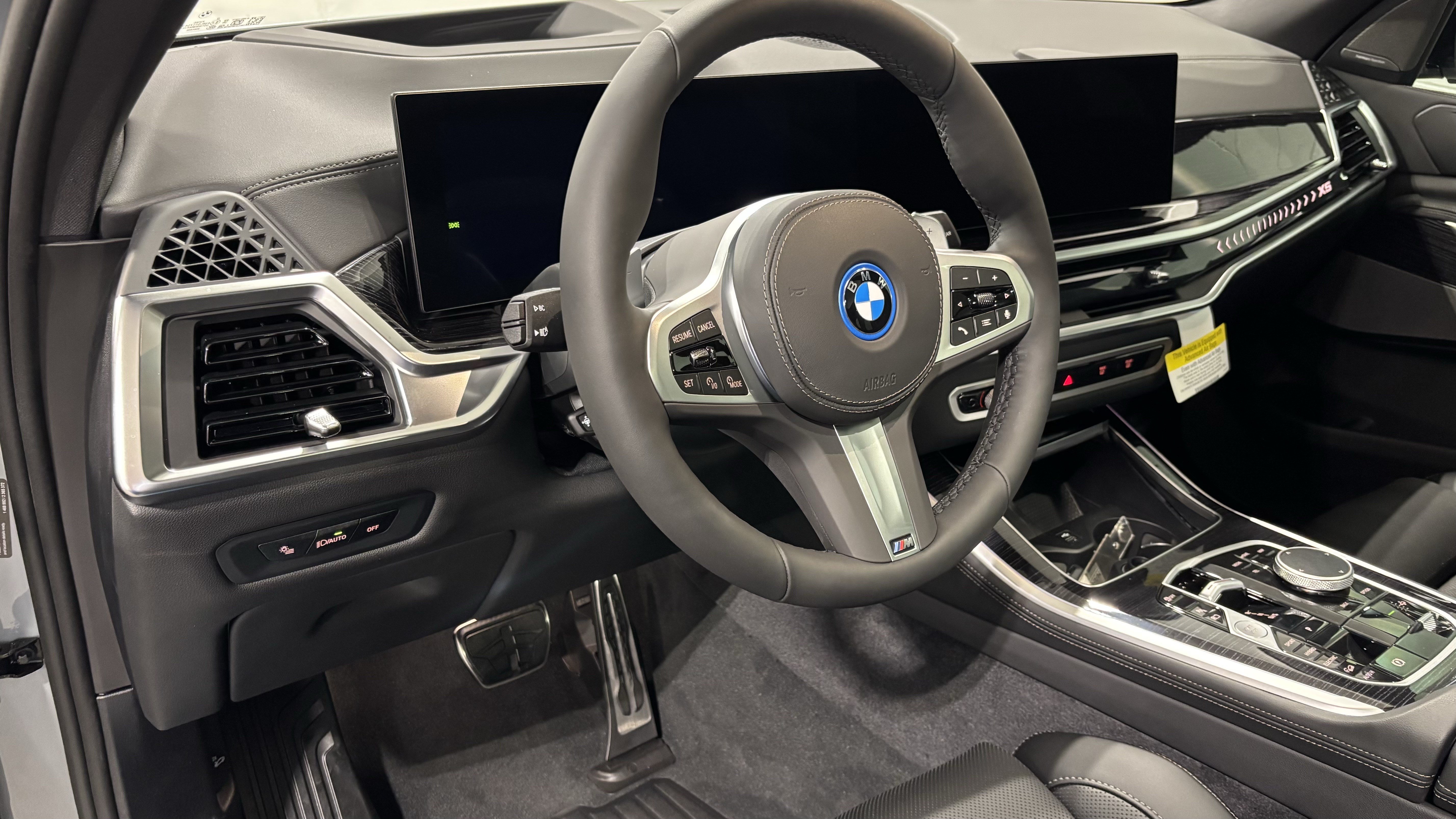 New 2026 BMW X5 xDrive50e w/ M Sport Package AWD/4WD image 13