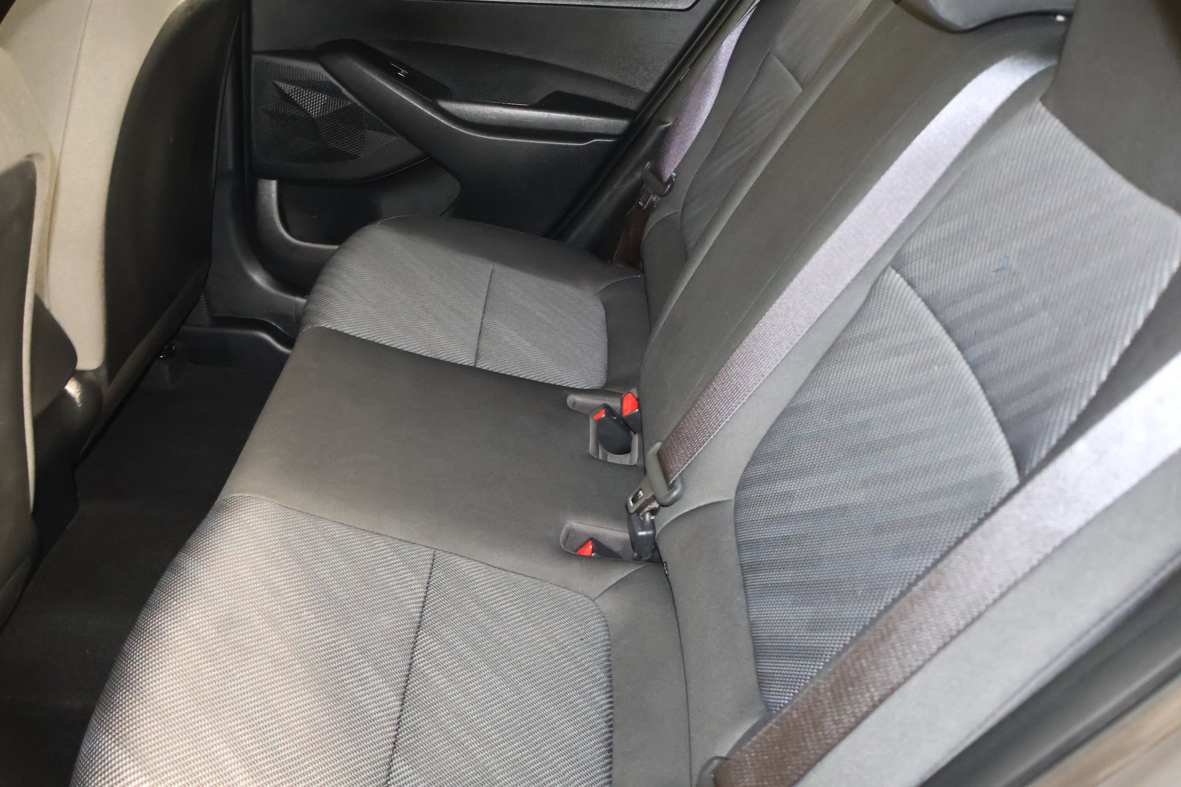 Used 2022 Kia Seltos LX image 48